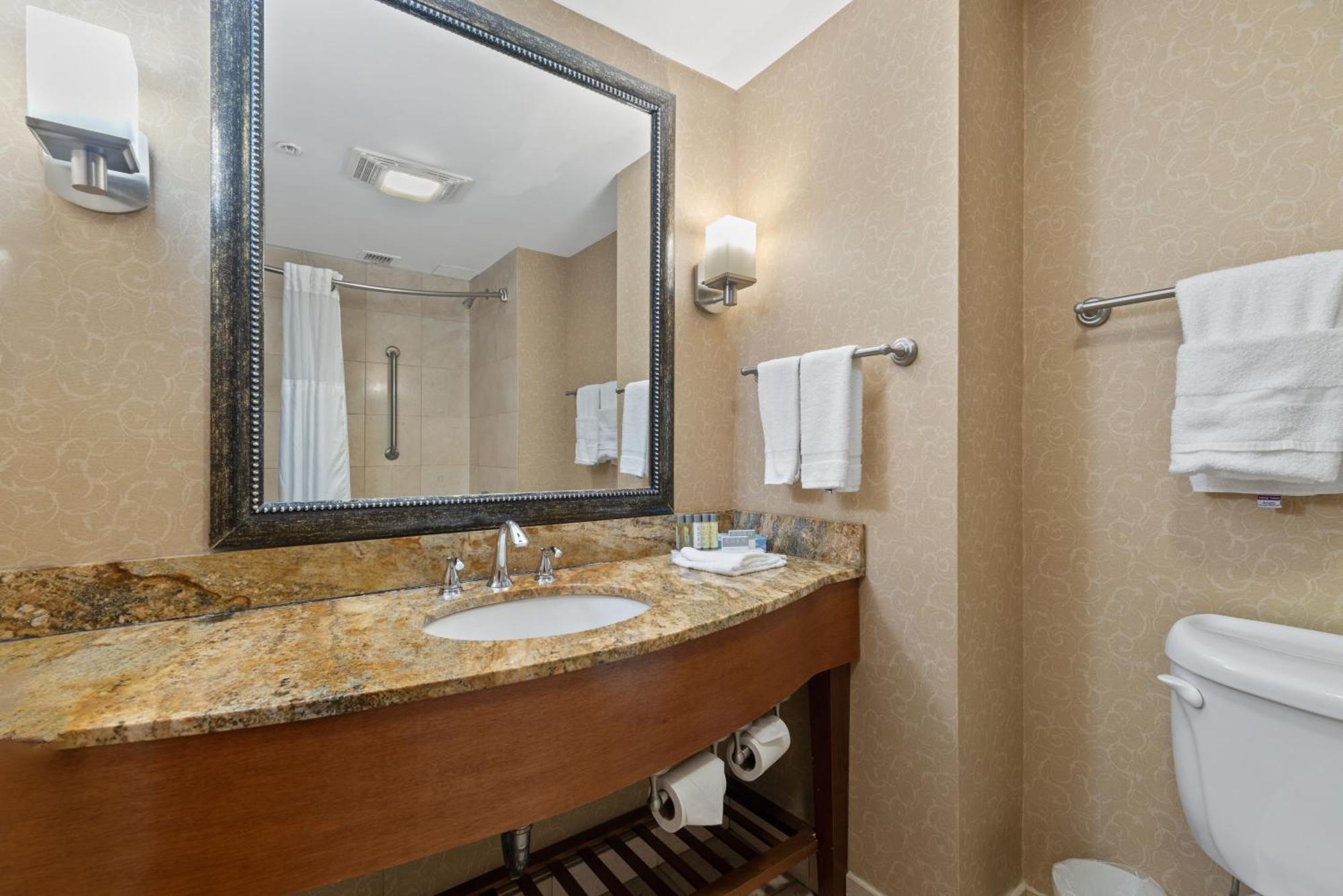 Hotel Executive Suites Картерет Екстериор снимка