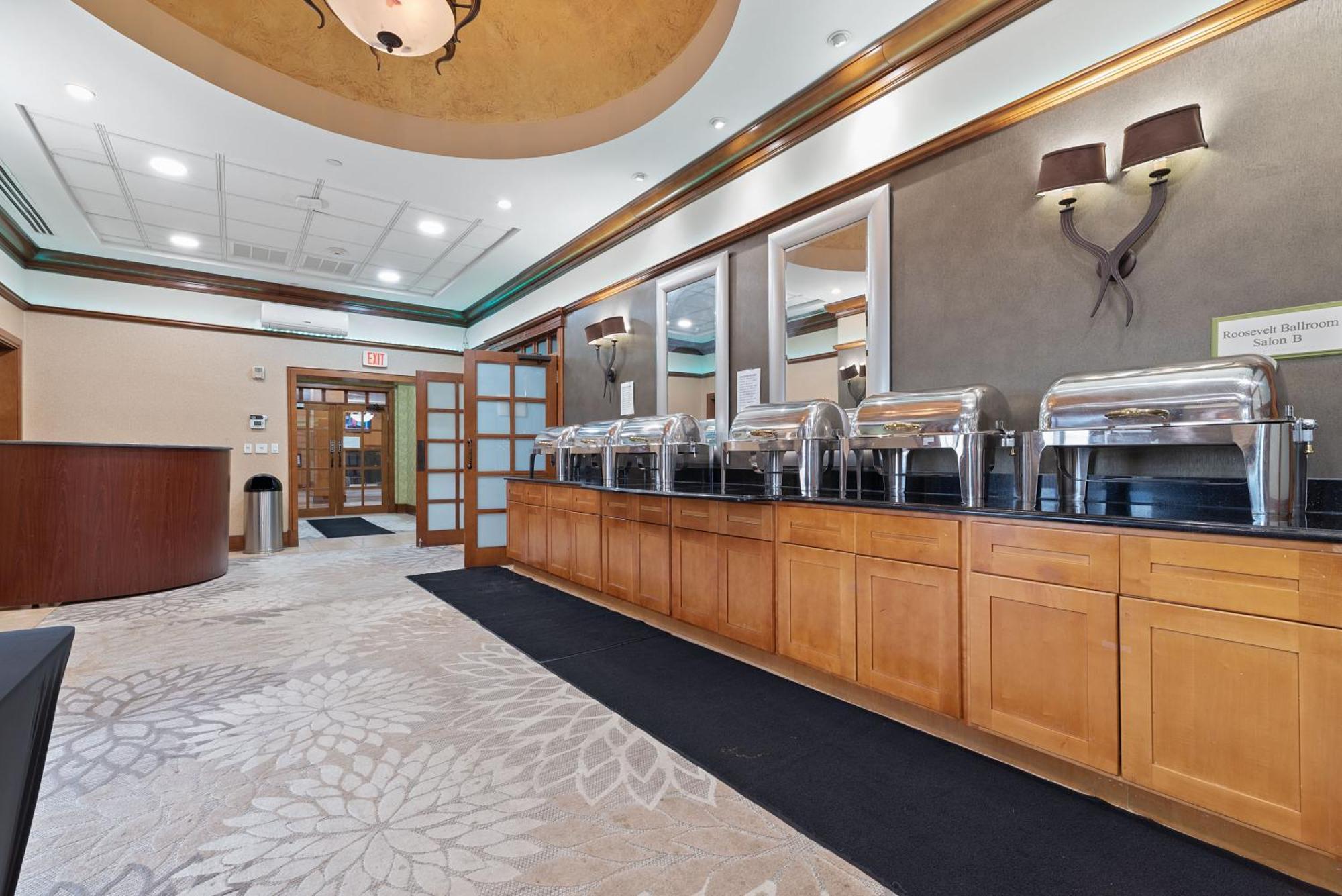 Hotel Executive Suites Картерет Екстериор снимка